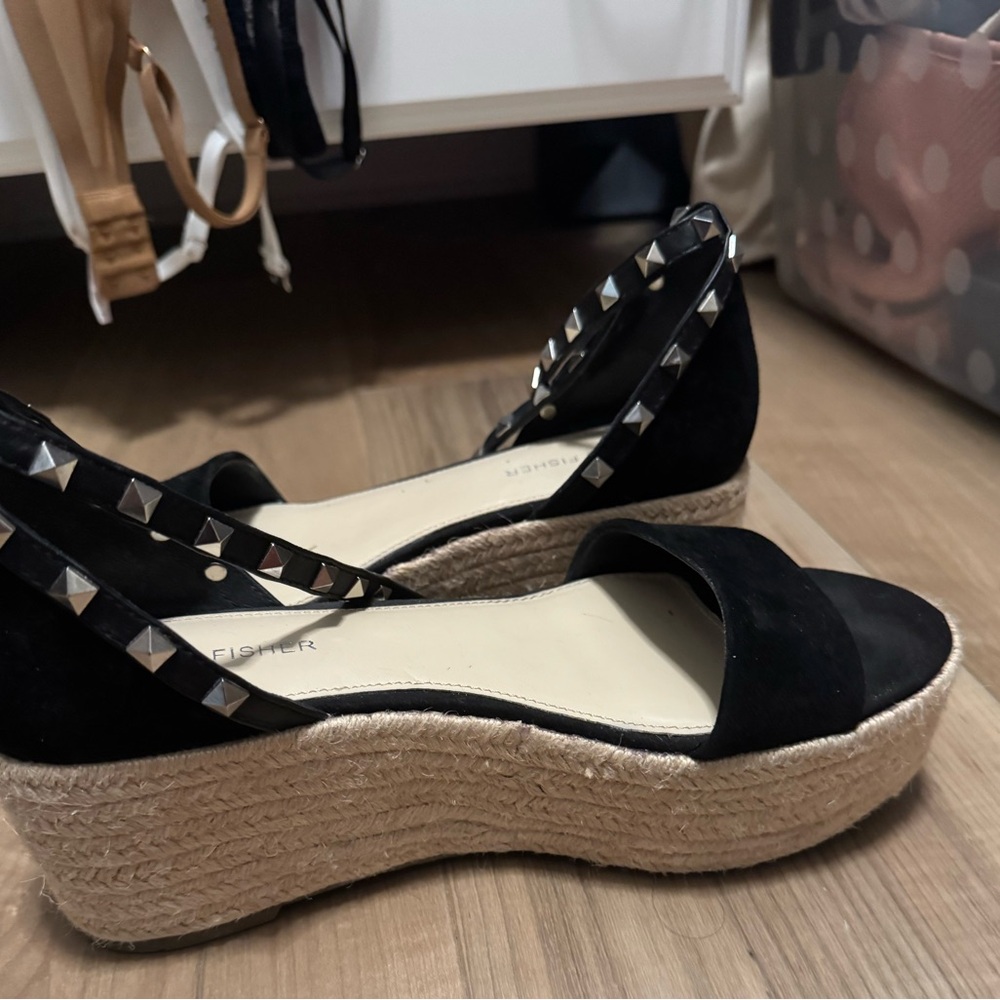 Marc Fisher Black Metallic Wedges
